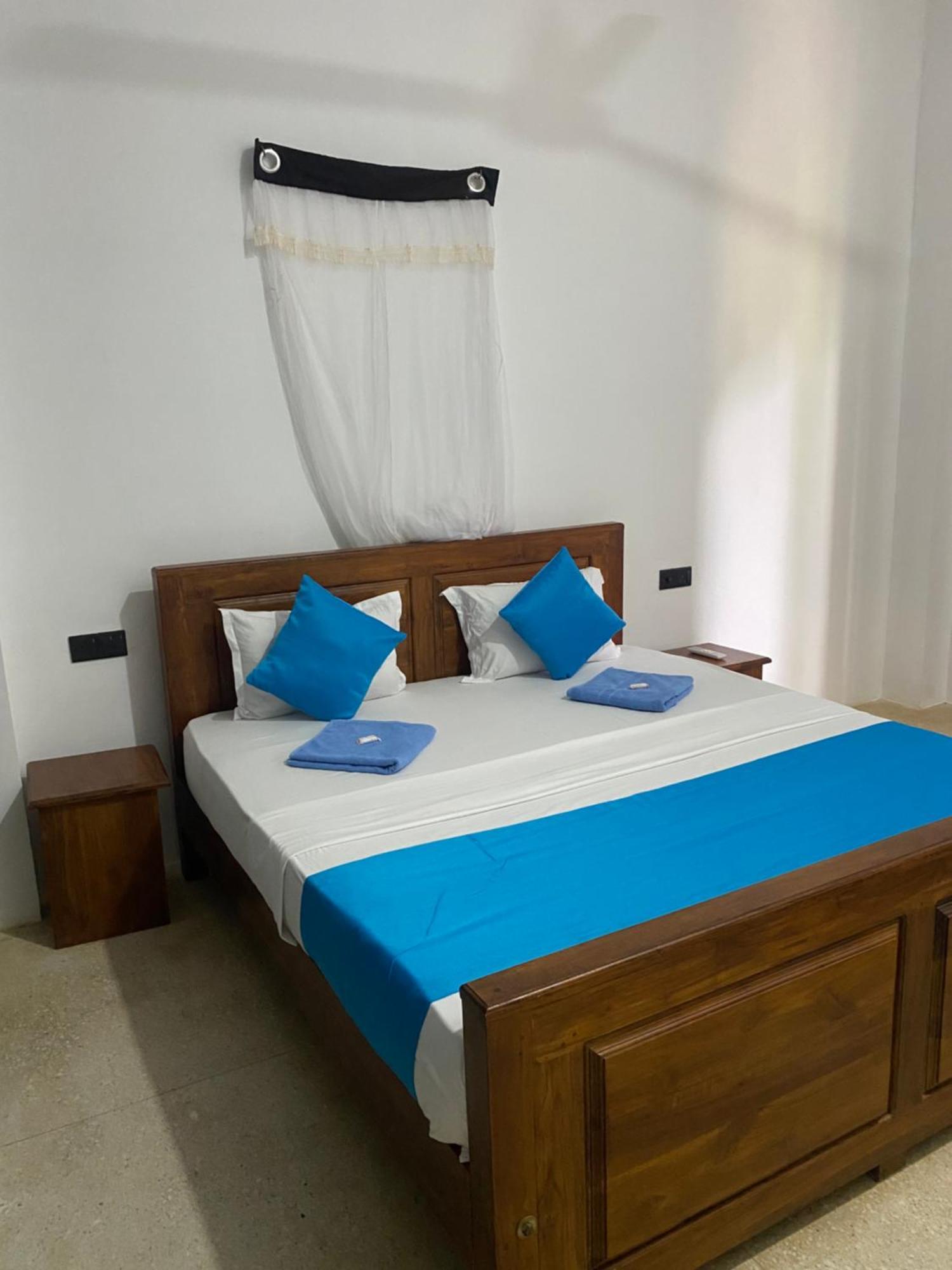 Hotel Hanguk Villa Дамбула Екстериор снимка