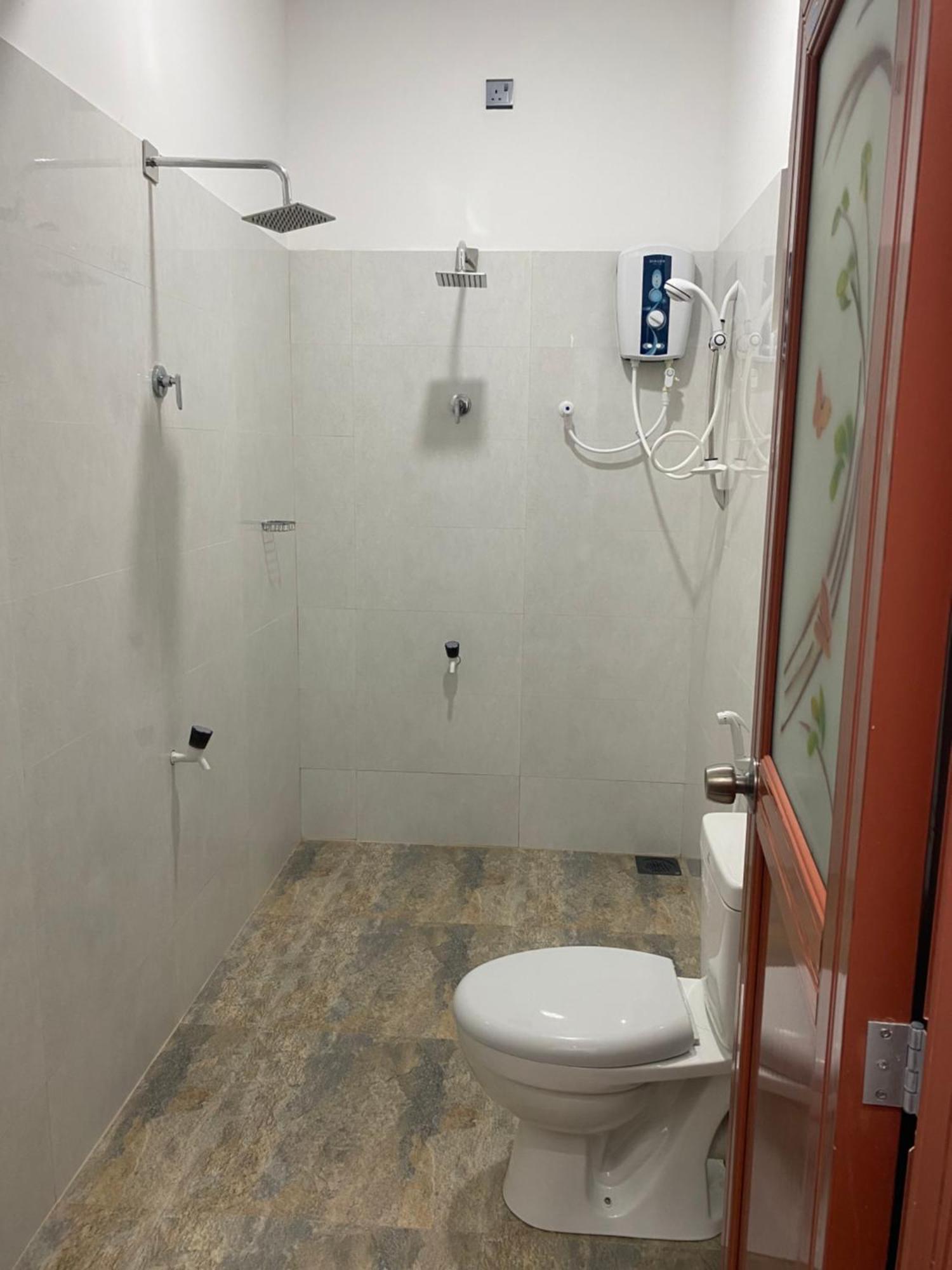Hotel Hanguk Villa Дамбула Екстериор снимка